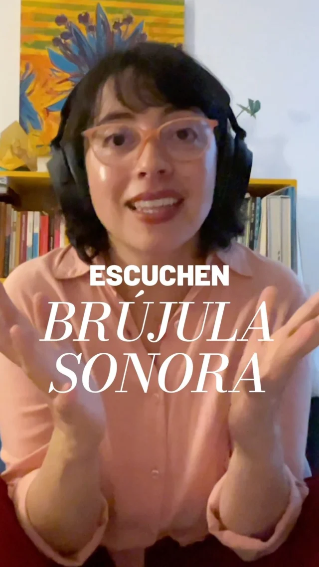 Cada episodio de Brújula Sonora empieza mucho antes de la grabación. Empieza con una pregunta. @nat_gogo quien fue la coordinadora de producción, nos cuenta cuál es la estrategia detrás de la sexta temporada. 

🎙️ Ya disponible en tu plataforma de audio favorita → link en bio

#brújulasonorapodcast #behindthescene #podcast